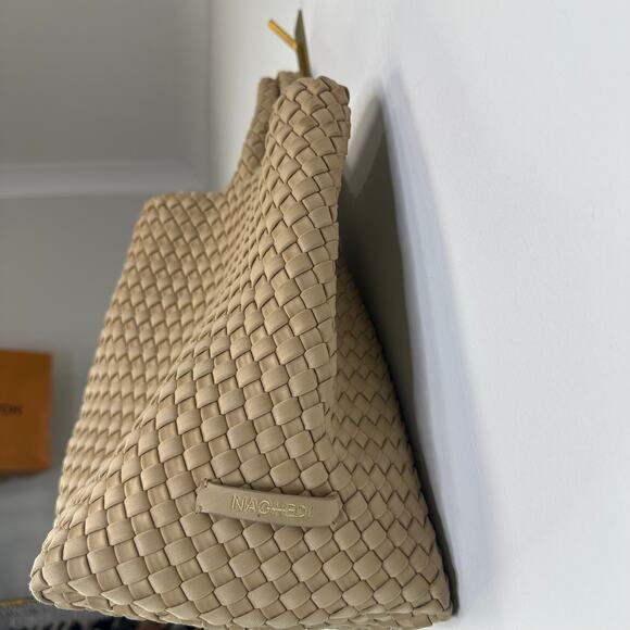 Naghedi St. Barths Medium Tote In Camel Tan Neutral - Picture 4 of 11